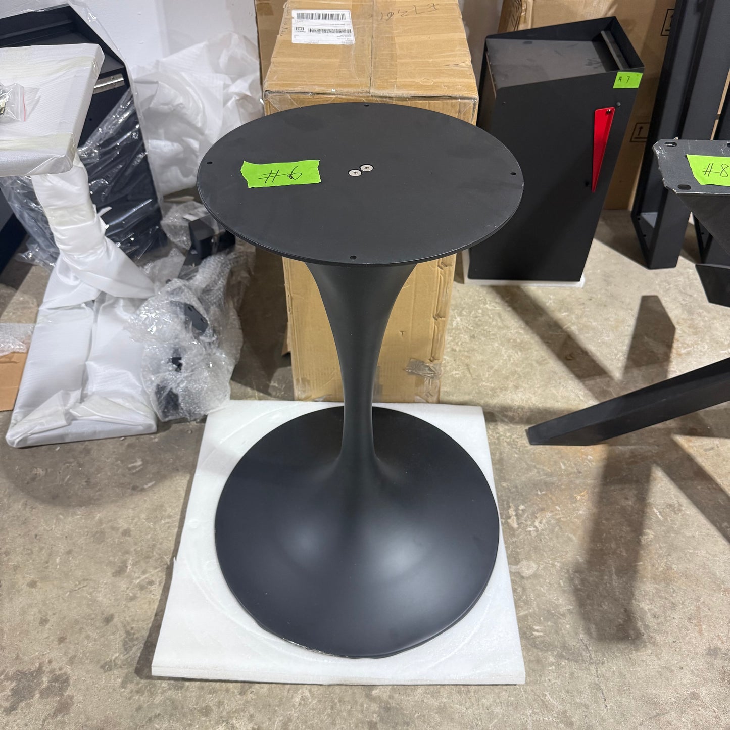 CLEARANCE #6 ｜ Tulip-Shaped Bistro Table Base, #LK2028B